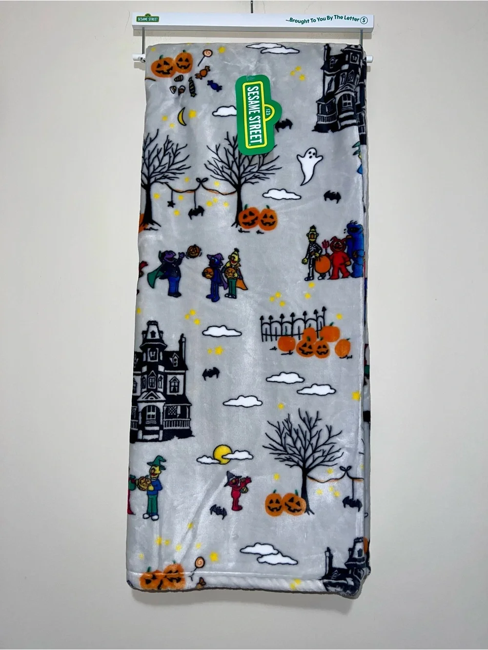 New Sesame Street Halloween Bert Ernie Elmo Plush Throw Blanket 50